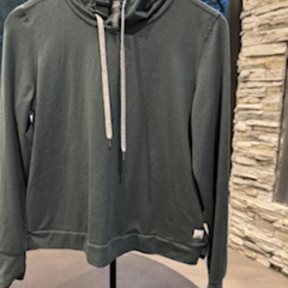 Halo Essential Hoodie - Picture 9 of 10